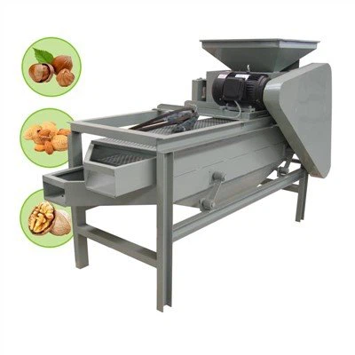 بادام کی گولہ باری ۔