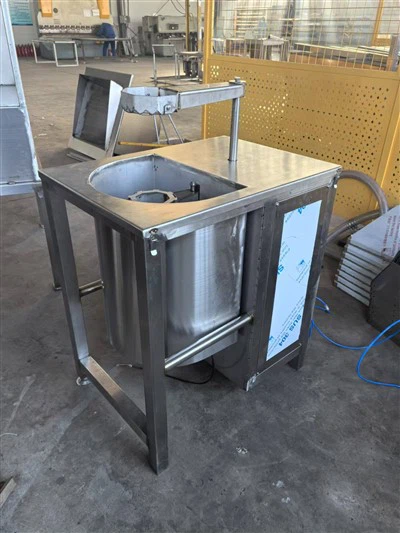 سبزیوں کی جڑ ہٹانے والا